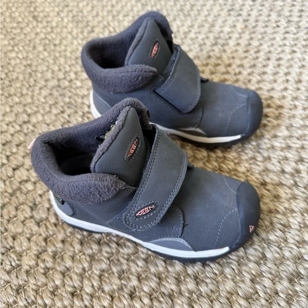 Keen Kids Winter Gray‎ Boots Waterproof Insulated Toddler Size 11
